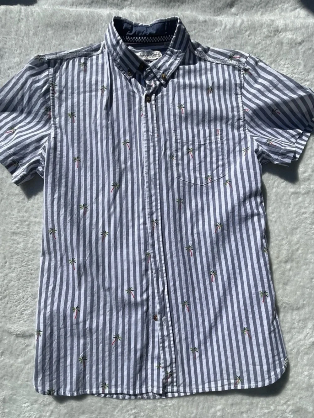 Sovereign Code Blue‎ and White Striped Short Sleeve Button-Down Shirt